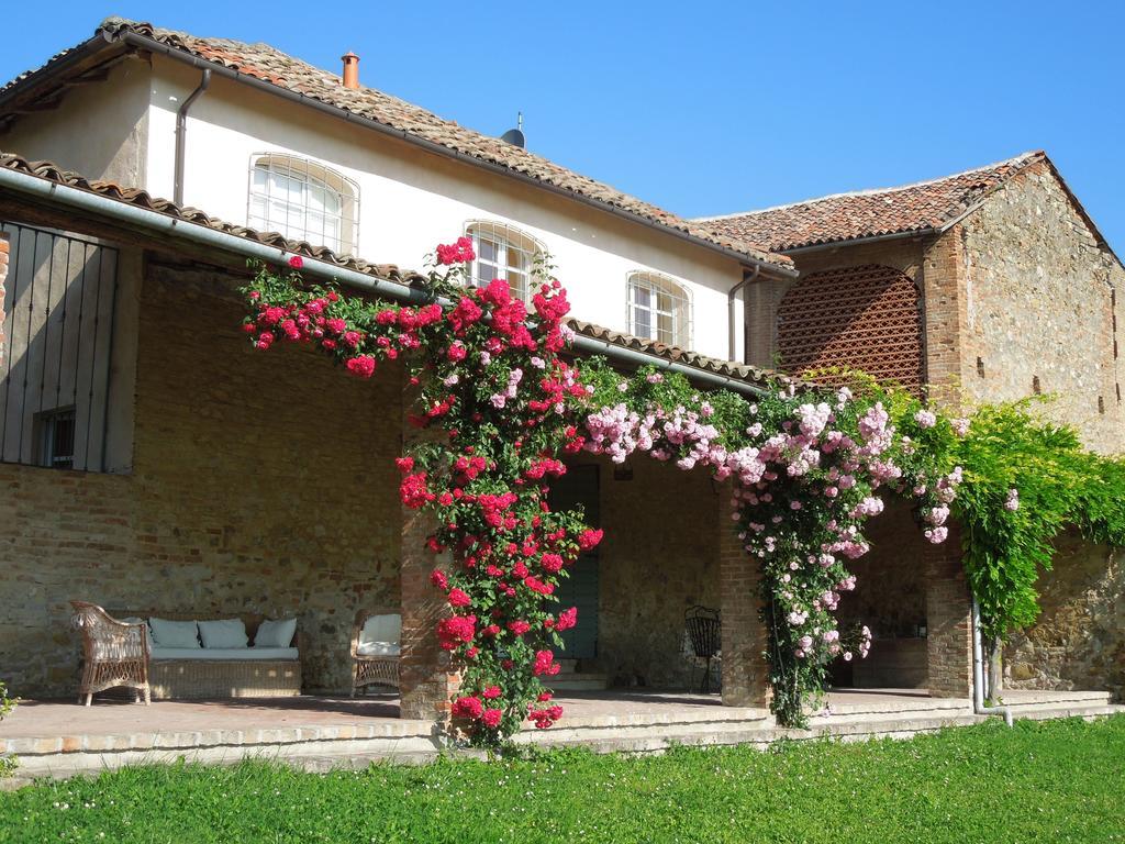 Casa Rovelli Bed & Breakfast Alfiano Natta ภายนอก รูปภาพ